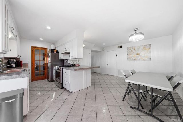 3184 Pocitos Way, San Ysidro, CA 92173