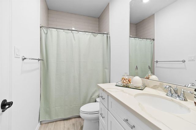 3379 Bellefontaine Street, Houston, TX 77025