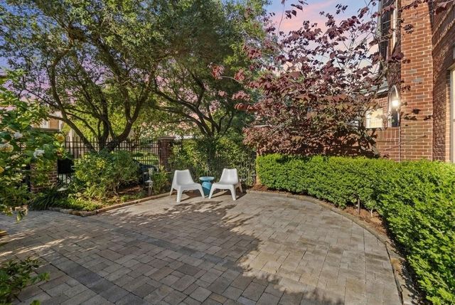 3379 Bellefontaine Street, Houston, TX 77025