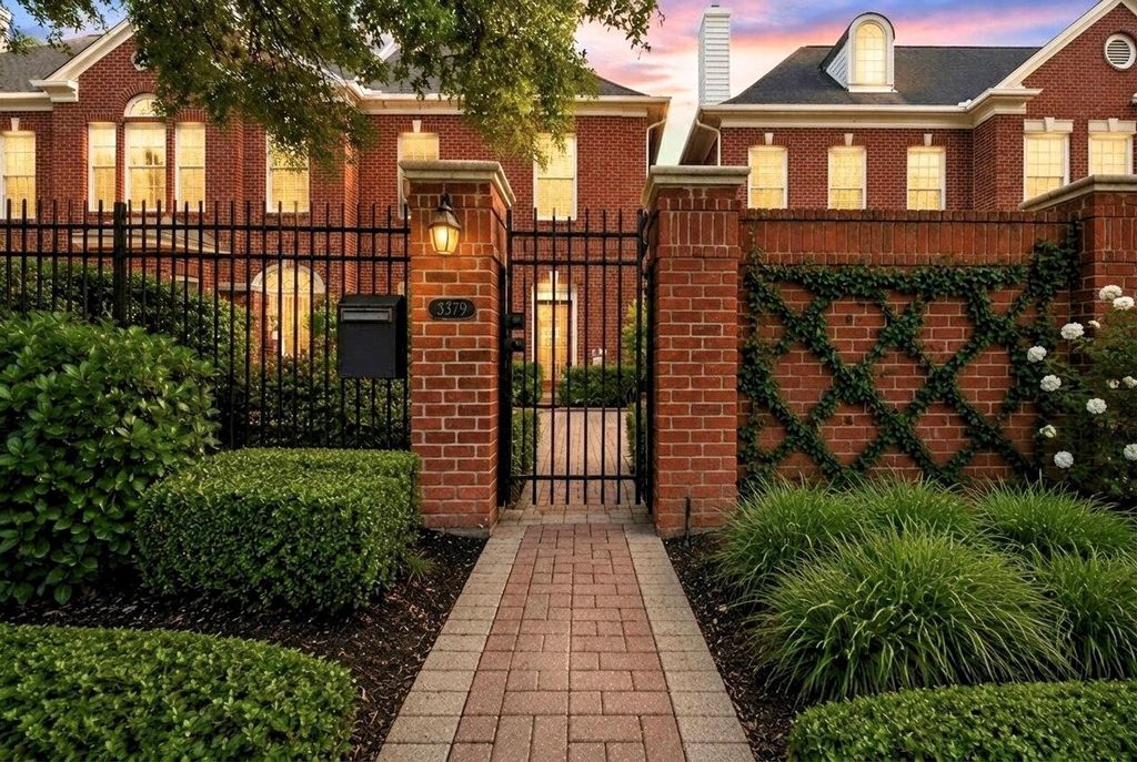 3379 Bellefontaine Street, Houston, TX 77025
