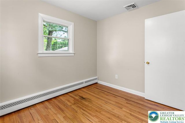 410 Old Mill Road, Forks Twp, PA 18040