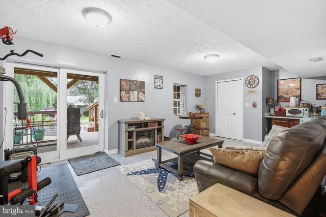 6106 CROWN GRANT DR, Spotsylvania, VA 22553