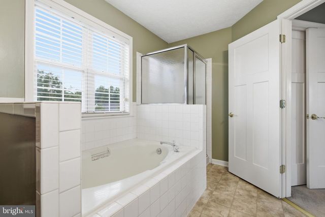 6106 CROWN GRANT DR, Spotsylvania, VA 22553