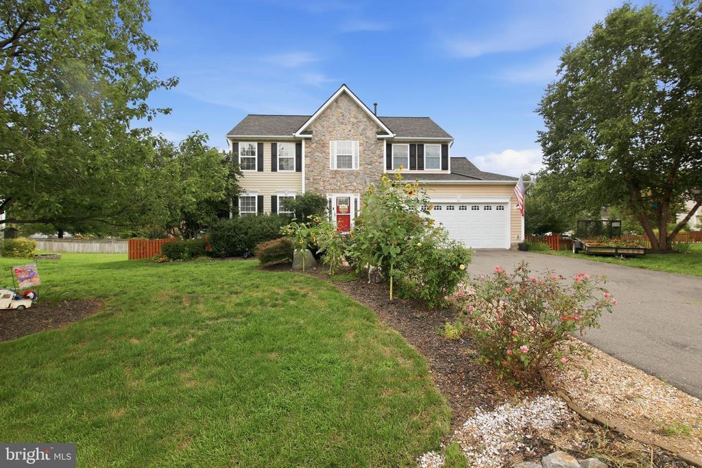 6106 CROWN GRANT DR, Spotsylvania, VA 22553
