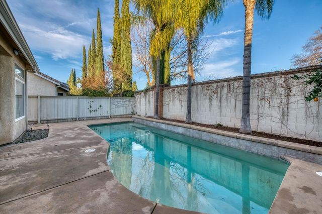 5124 N Via Trevi, Fresno, CA 93711