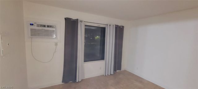 305 North 10th Street 33, Las Vegas, NV 89101