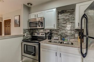 330 Oakland Avenue 102, Royal Oak, MI 48067