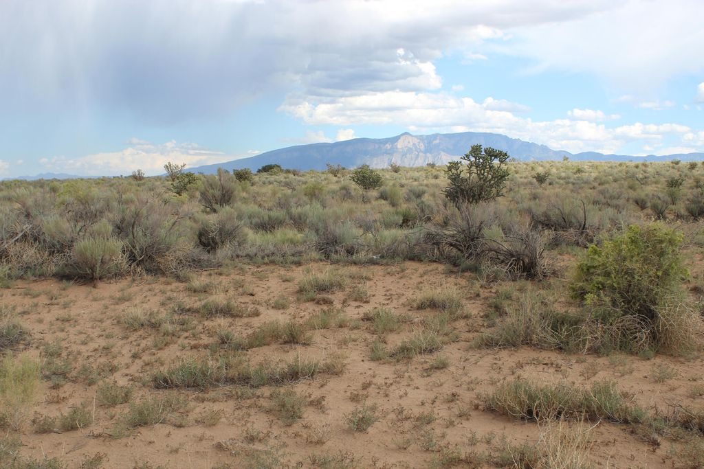 2601 Hatfield Street NE, Rio Rancho, NM 87144
