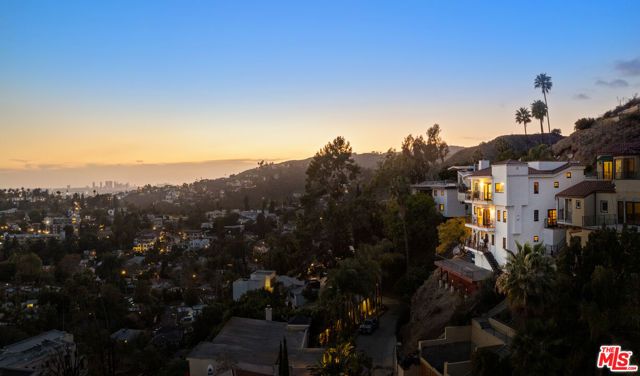 6420 Quebec Drive, Los Angeles, CA 90068