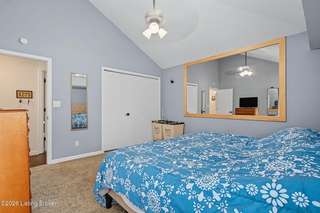 7010 Bartlett Rd, Louisville, KY 40218