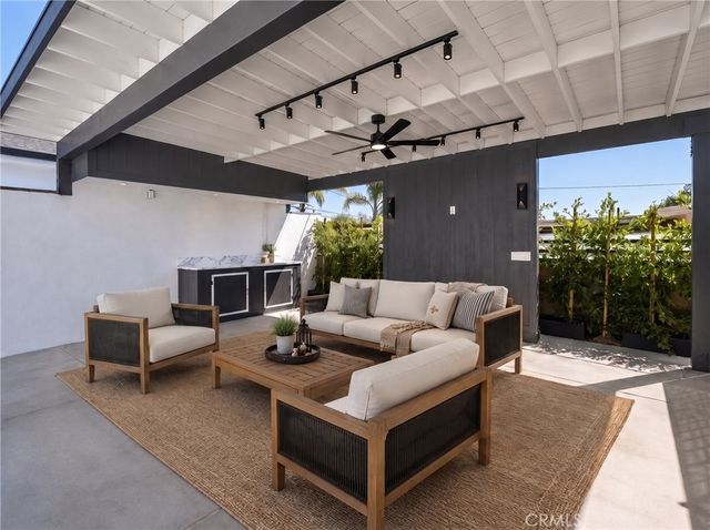 828 E Fairmount Road, Burbank, CA 91501