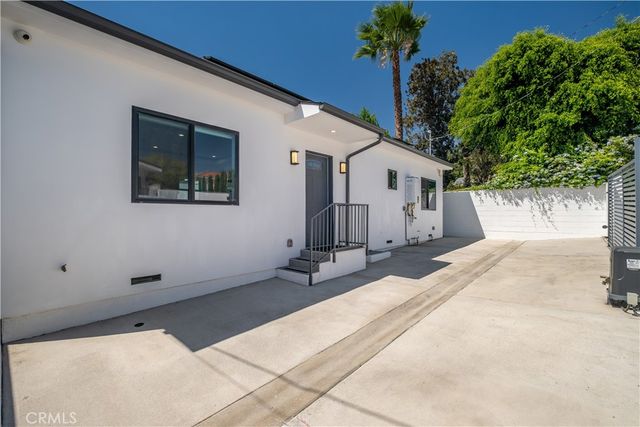 828 E Fairmount Road, Burbank, CA 91501