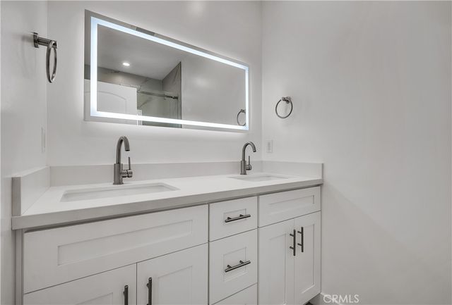 828 E Fairmount Road, Burbank, CA 91501
