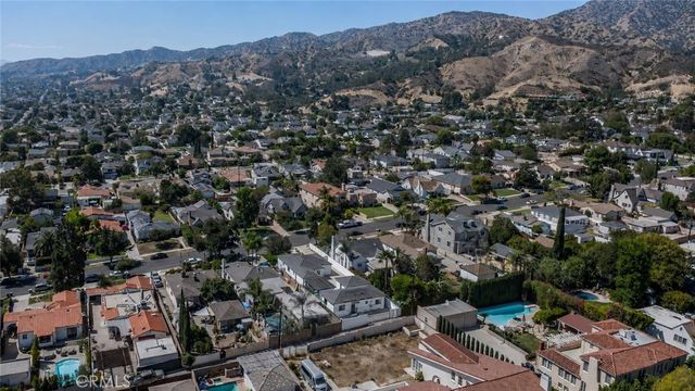 828 E Fairmount Road, Burbank, CA 91501