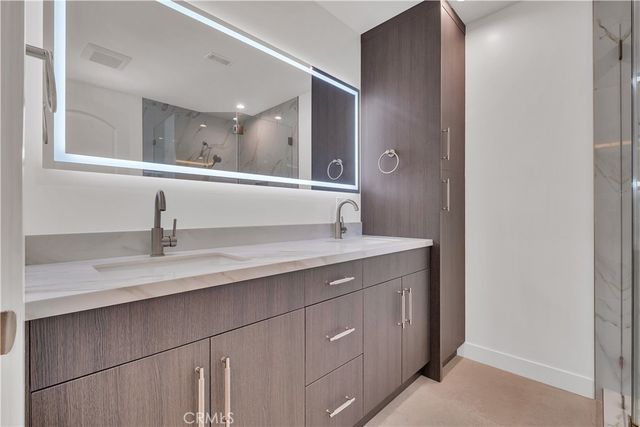 828 E Fairmount Road, Burbank, CA 91501
