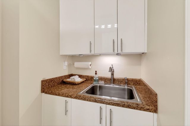 6160 NW 24th Street, Boca Raton, FL 33434