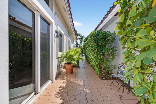 6160 NW 24th Street, Boca Raton, FL 33434