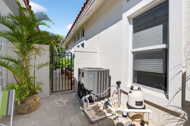 6160 NW 24th Street, Boca Raton, FL 33434