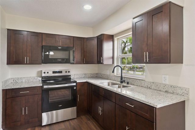 1109 VALENCIA AVENUE, Haines City, FL 33844