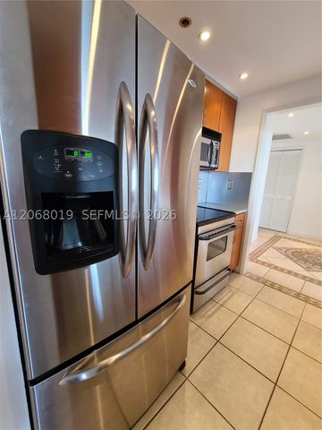 1581 Brickell Ave 2- Prking 1907, Miami, FL 33129