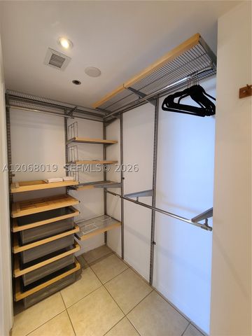 1581 Brickell Ave 2- Prking 1907, Miami, FL 33129