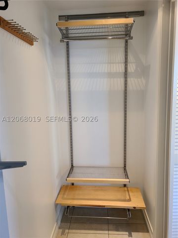 1581 Brickell Ave 2- Prking 1907, Miami, FL 33129