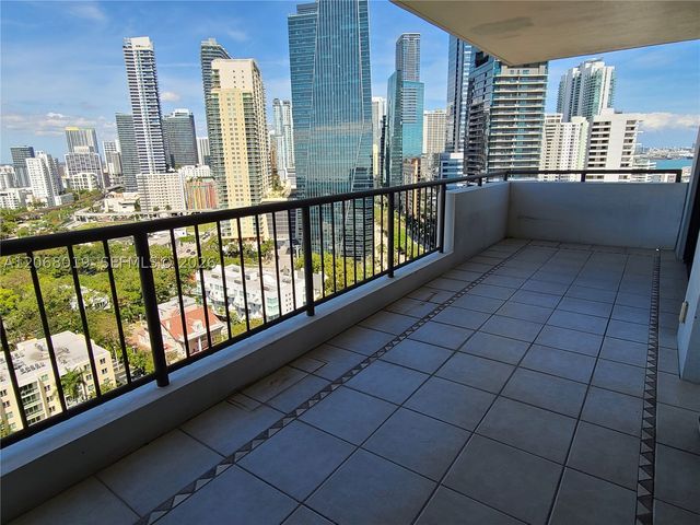 1581 Brickell Ave 2- Prking 1907, Miami, FL 33129