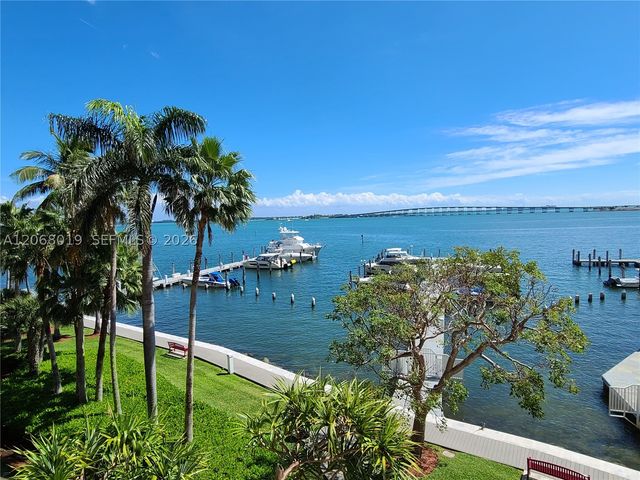 1581 Brickell Ave 2- Prking 1907, Miami, FL 33129