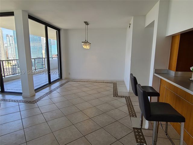 1581 Brickell Ave 2- Prking 1907, Miami, FL 33129