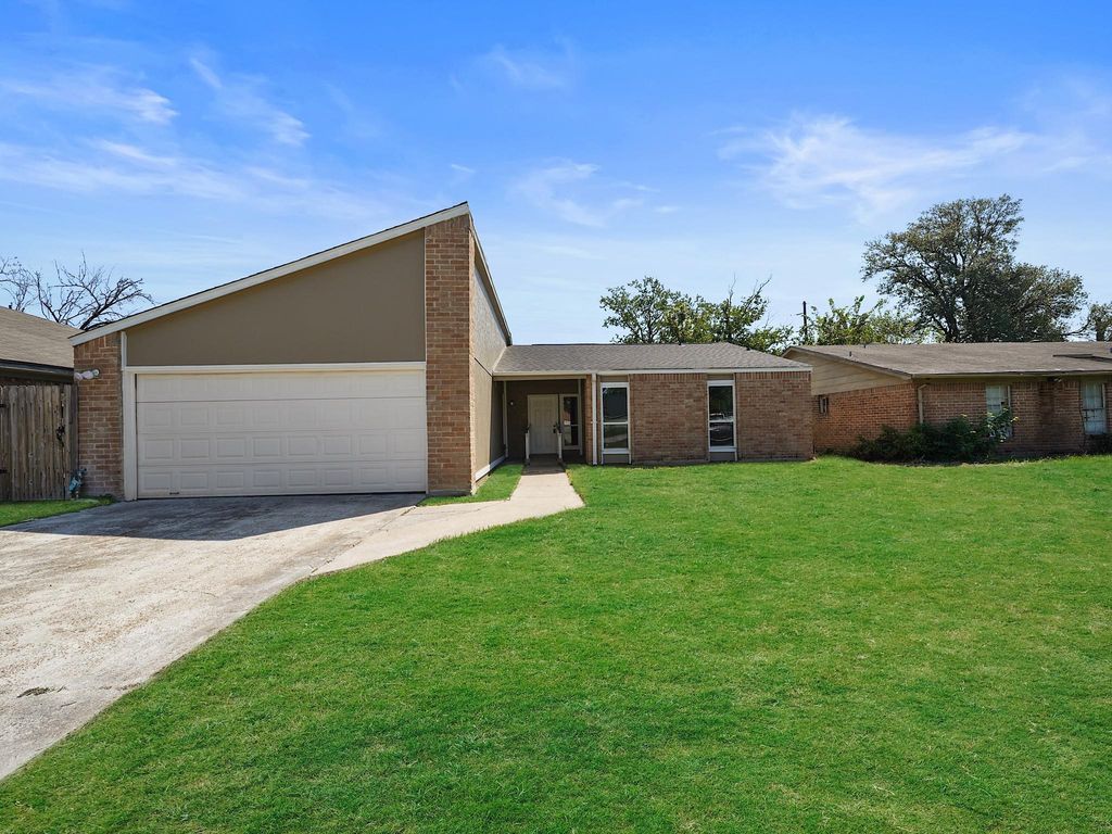 6214 Skyview Drive, Houston, TX 77041