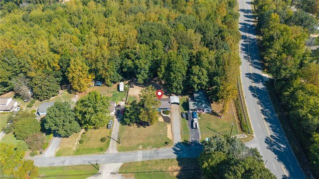 4 Sharon Drive, Thomasville, NC 27360