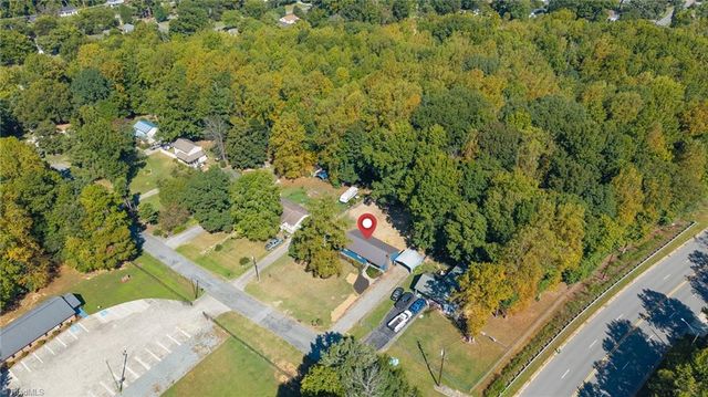 4 Sharon Drive, Thomasville, NC 27360