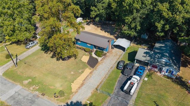 4 Sharon Drive, Thomasville, NC 27360