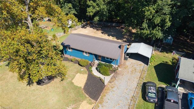 4 Sharon Drive, Thomasville, NC 27360