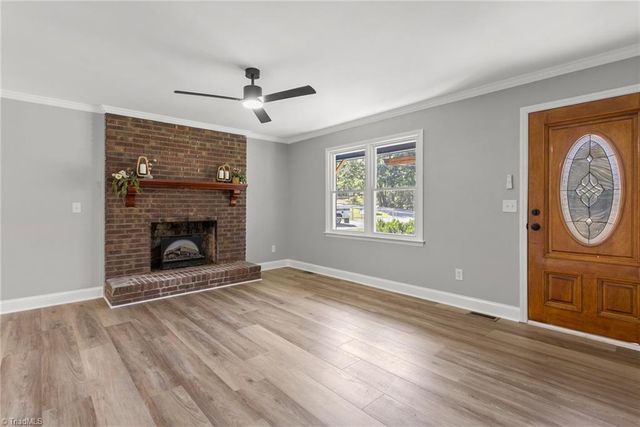 4 Sharon Drive, Thomasville, NC 27360