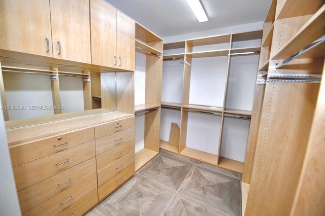 19955 NE 38th Ct 1101, Aventura, FL 33180