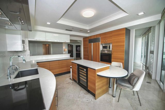 19955 NE 38th Ct 1101, Aventura, FL 33180