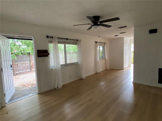 6132 SW 39th Street, Miramar, FL 33023