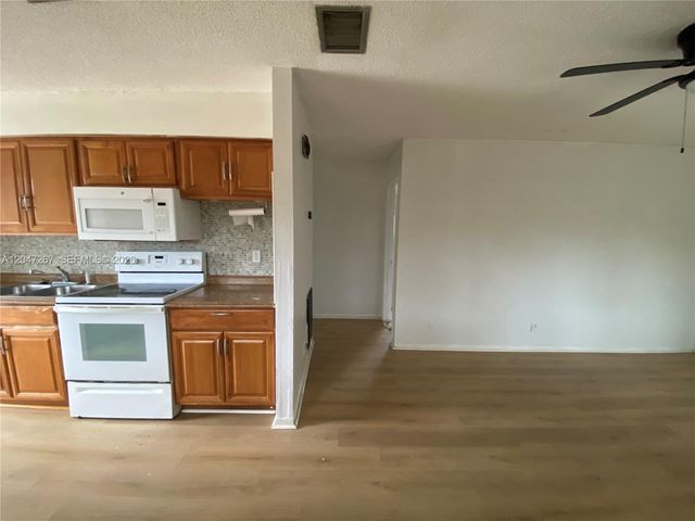 6132 SW 39th Street, Miramar, FL 33023
