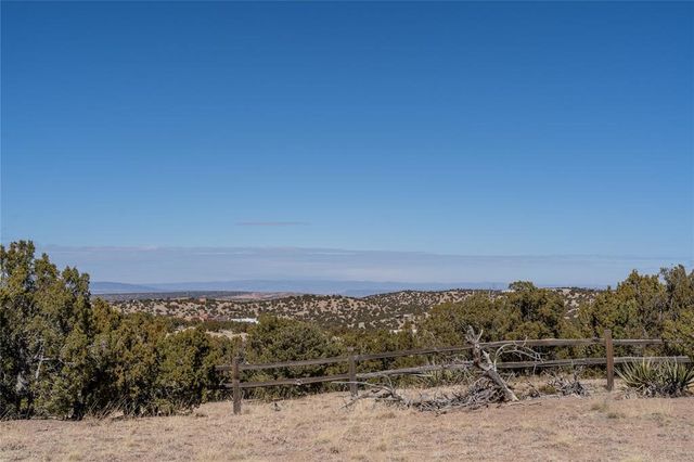 28 PASEO DEL HALCON, Santa Fe, NM 87506