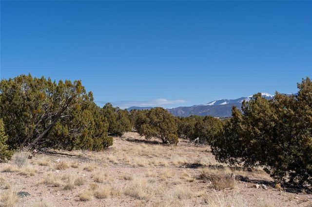 28 PASEO DEL HALCON, Santa Fe, NM 87506