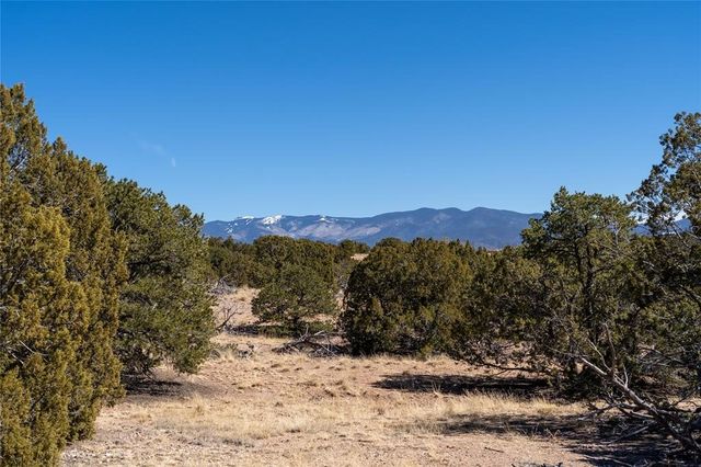 28 PASEO DEL HALCON, Santa Fe, NM 87506