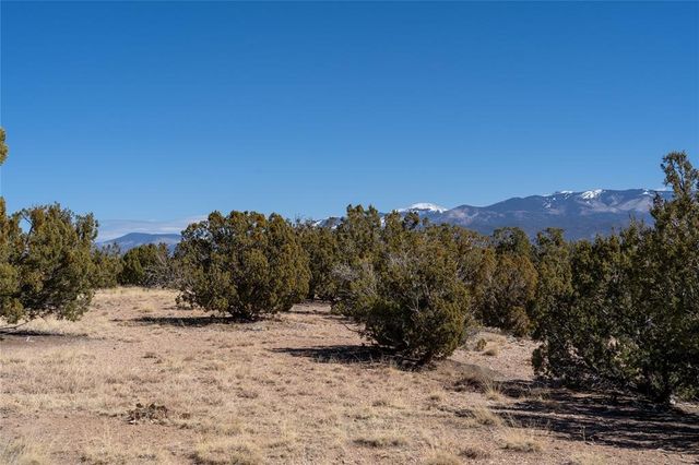 28 PASEO DEL HALCON, Santa Fe, NM 87506