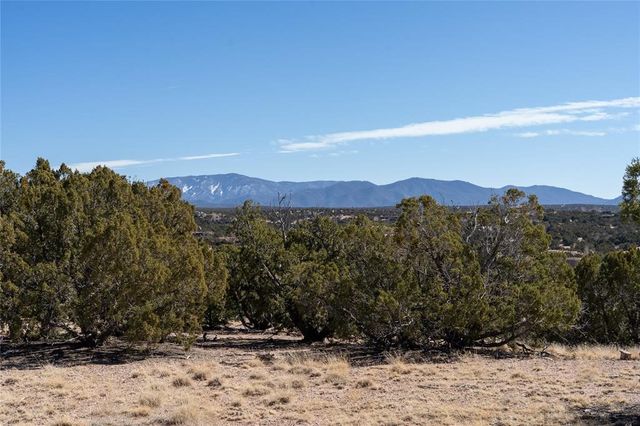 28 PASEO DEL HALCON, Santa Fe, NM 87506