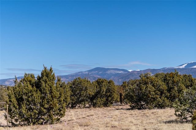28 PASEO DEL HALCON, Santa Fe, NM 87506