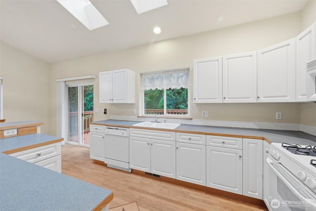 36 Holly View Way, Bellingham, WA 98229