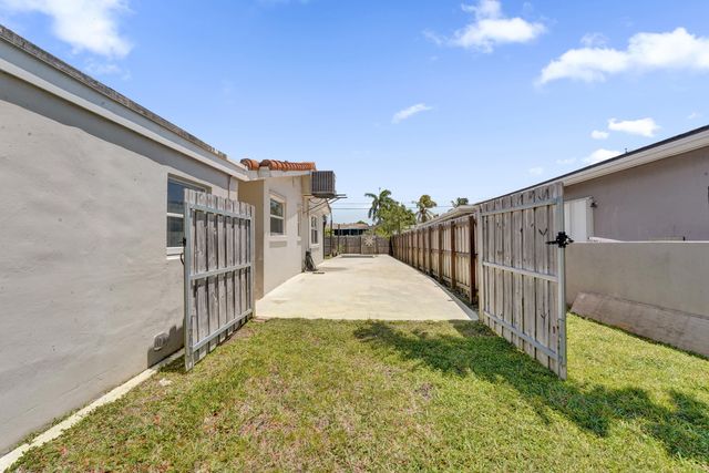 309 N 31st Court, Hollywood, FL 33021