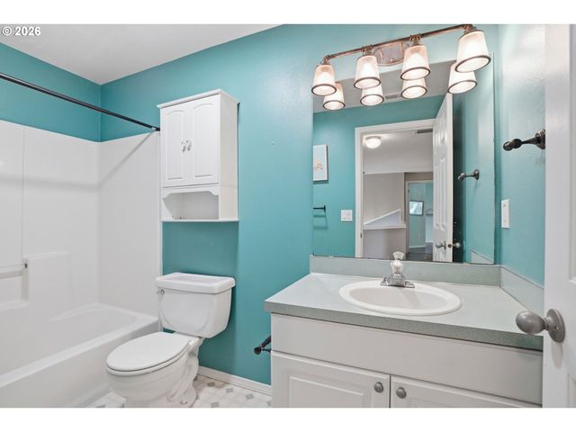 2115 Se 186TH Ave, Vancouver, WA 98683