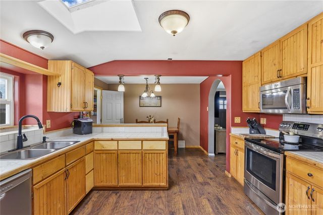 170 S B Street, Buckley, WA 98321