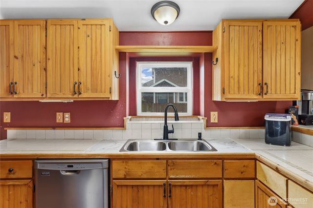 170 S B Street, Buckley, WA 98321